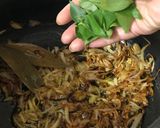 A picture of step 5 of Chicken pulao.
