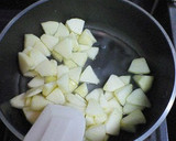 A picture of step 3 of Simple Apple Jam.
