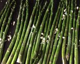 A picture of step 3 of Balsamic And Garlic Roasted Asparagus.