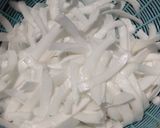 Foto langkah ke 2 dari resep Keripik kelapa muda krispy.