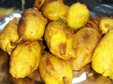 आलू मिर्च पकौड़े(aloo mirch pakoda recipe in hindi)