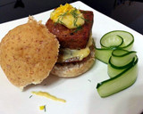 A picture of step 4 of Spam With Cucumber Burger.
