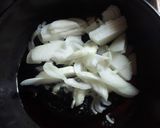 Foto del paso 1 de la receta: Zapallitos revueltos con huevo 😋💕