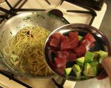 A picture of step 8 of Avocado and Tuna Aglio Olio e Peperoncino.