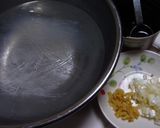 A picture of step 1 of Atsuage Mapo Harusame Noodles.
