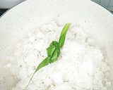 Foto langkah ke 1 dari resep Martabak Isi Kelapa.