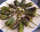 Foto del paso 2 de la receta: Pimientos de padrón en airfryer Cosori