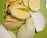 A picture of step 1 of Potato and Soy Milk Potage.