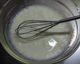A picture of step 3 of Cheesecake Muffins.