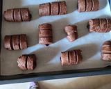 Foto del passaggio 4 della ricetta Fagottini ripieni di marmellata di more🍫