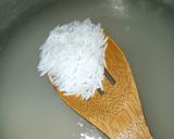 A picture of step 7 of Stuff Chilli Chicken Rice.