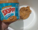 Foto langkah ke 1 dari resep Peanut butter cookies simpel.
