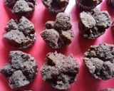 Foto langkah ke 6 dari resep Bolu kukus coklat eggless.