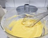 A picture of step 1 of Yuzu chiffon.
