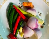 Gambar langkah 2 resipi Ikan Keli Masak Lemak Cili Padi.