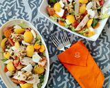 Foto del paso 4 de la receta: Ensalada de nísperos y queso fresco con pipas tostadas