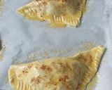 Une image de l'étape 3 de Chaussons framboises et compotée de pommes.