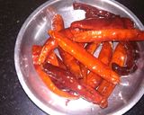 A picture of step 1 of Lehsun ki chutney (Rajasthani style)/ garlic chutney.