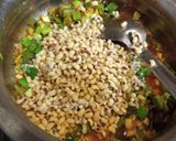 A picture of step 3 of Spring onion and blackeyed bean vegetable.😋😍.