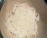 Foto langkah ke 1 dari resep Kuah bihun telur.