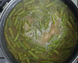 Foto del paso 4 de la receta: Colas de merluza con vainas