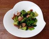 Stir Fry Bacon With Brocoli In 10 Minutes recipe step 1 photo