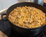 Foto del paso 5 de la receta: Pollo con repollo, champiñones y garbanzos