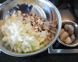 A picture of step 1 of Addictive Tomato Cream Stew with Shrimp.