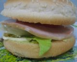 A picture of step 2 of Avocado Spread Burger.