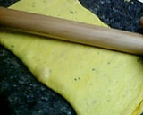 A picture of step 5 of Kabocha Squash Twisted Bread Rolls.
