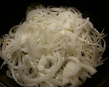 Foto del paso 3 de la receta: Crema de cebolla al estilo frances con toque Urrutia