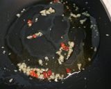 A picture of step 2 of Spicy aubergine spaghetti.