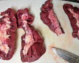 A picture of step 2 of Vietnamese Style Beef Kidney.
