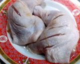 รูปขั้นตอนการทำที่ 1 ของ สะโพกไก่ต้มซีอิ๊ว