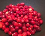 A picture of step 1 of Easy Cranberry Jam.