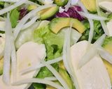 Foto del paso 5 de la receta: 156. Ensalada de Aguacate, Mozzarella y Pimientos del Piquillo