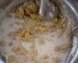 A picture of step 4 of Simple home backed oil cake without an oven.