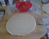 A picture of step 1 of Apple pumpkin pizza pie.