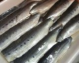 A picture of step 2 of Sardines Marinated in Tomato Nanban Sauce.
