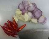 Foto langkah ke 1 dari resep Tomat Hijau Masak Santan.