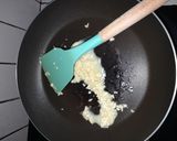 Foto langkah ke 3 dari resep Spaghetti Carbonara.