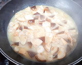 Foto del paso 2 de la receta: Espaguetis negros con shiitake, gambas y burrata