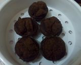 Foto langkah ke 6 dari resep Bolu Kukus Coklat Simple (No Mixer).