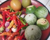 Foto langkah ke 1 dari resep Sambal terong hijau.