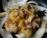 Foto langkah ke 3 dari resep Cumi kunyit.