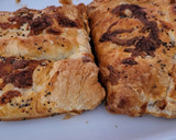 Foto del paso 12 de la receta: Hojaldres de champiñones, atún huevo queso aceitunas