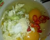 Foto langkah ke 2 dari resep Telur kubis Dadar.