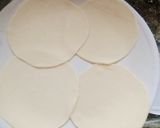 A picture of step 4 of Tandoori momos.