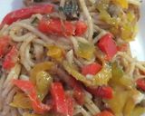 Foto del passaggio 4 della ricetta Spaghetti con le acciughe
