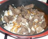 Marhapörkölt burgonyával recept fázis 3 fotója